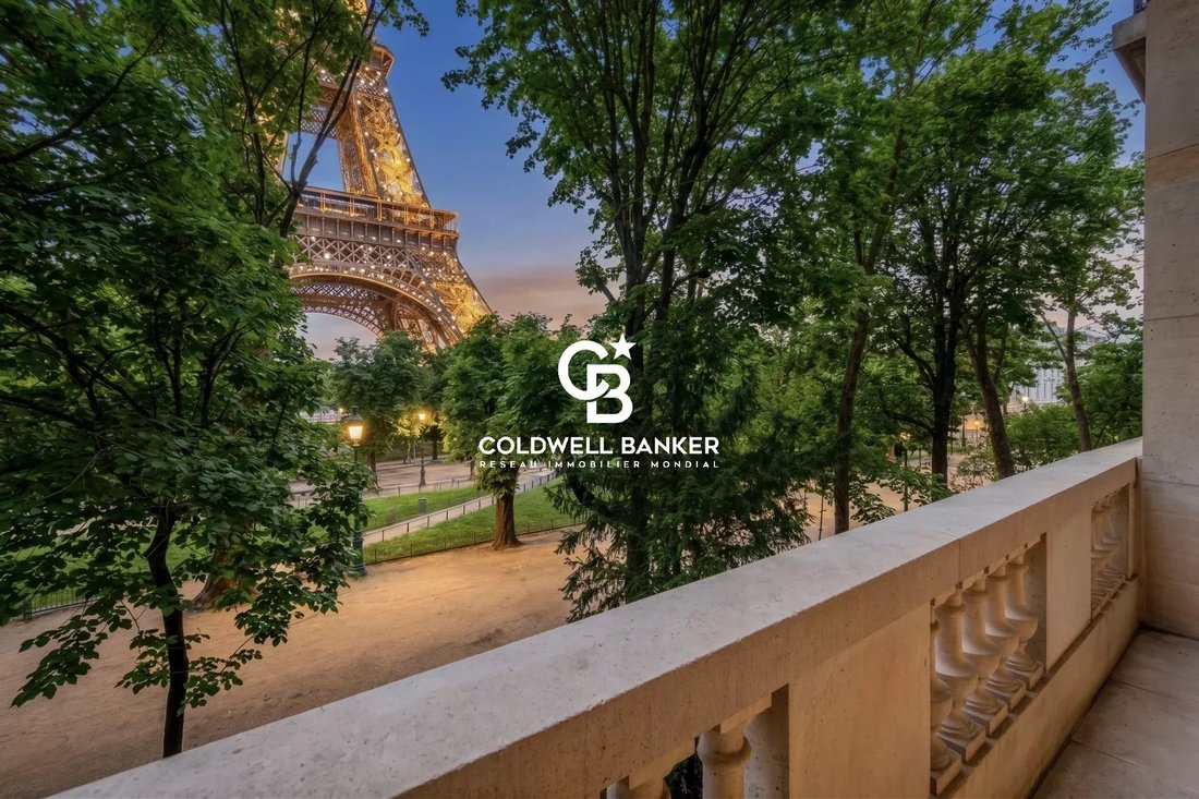 Apartment in Gros Caillou, Paris 7e Arrondissement, Paris 2 - 17268480