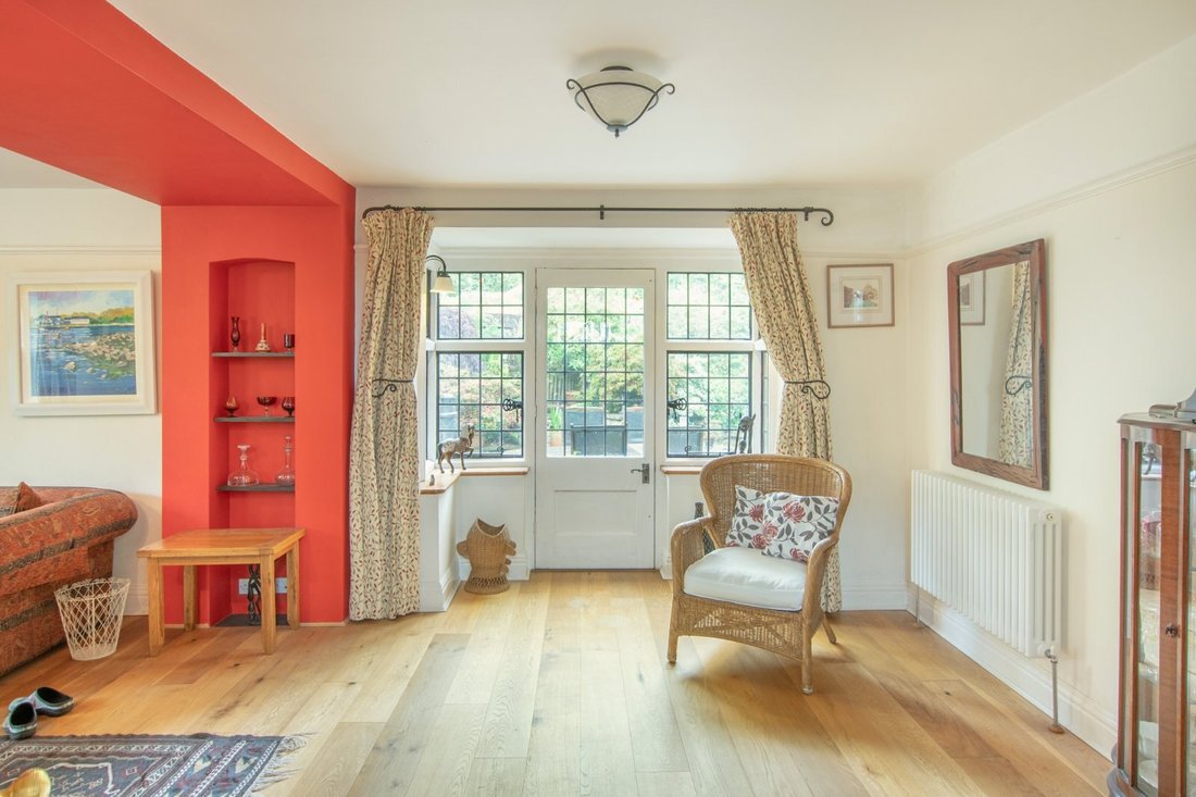 House in Almshouse Common, Beacon Hill, England 4 - 18127659