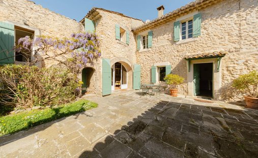 House in Robion, Provence-Alpes-Côte d'Azur, France 1