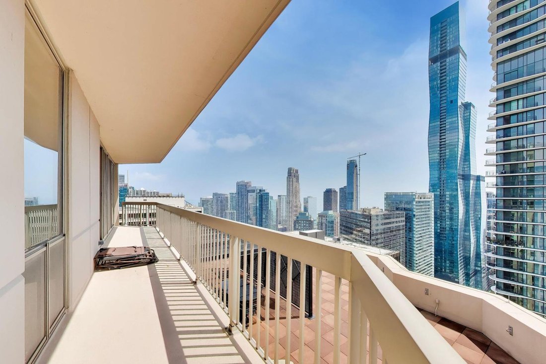 Condo in Chicago, Illinois, United States 3 - 17244469