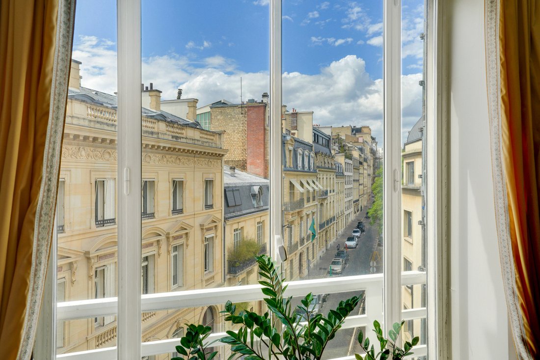 Apartment in Chaillot, Paris 16e Arrondissement, Paris 2 - 18130088