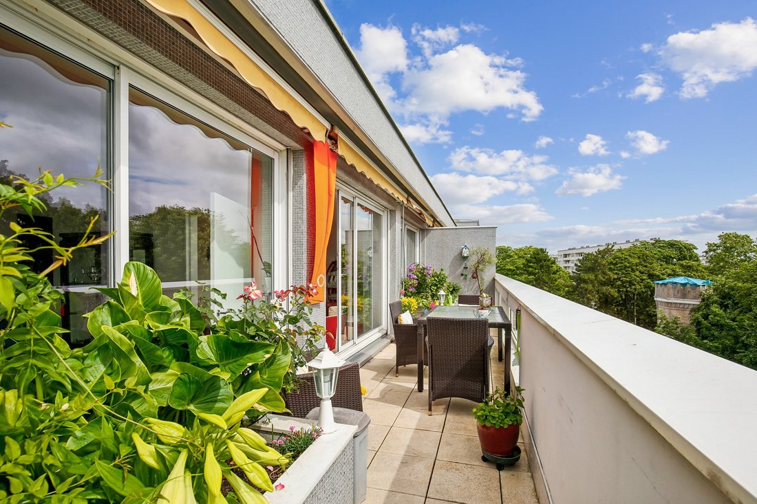 Apartment in Saint-Cloud, Ile-de-France, France 1 - 18128293