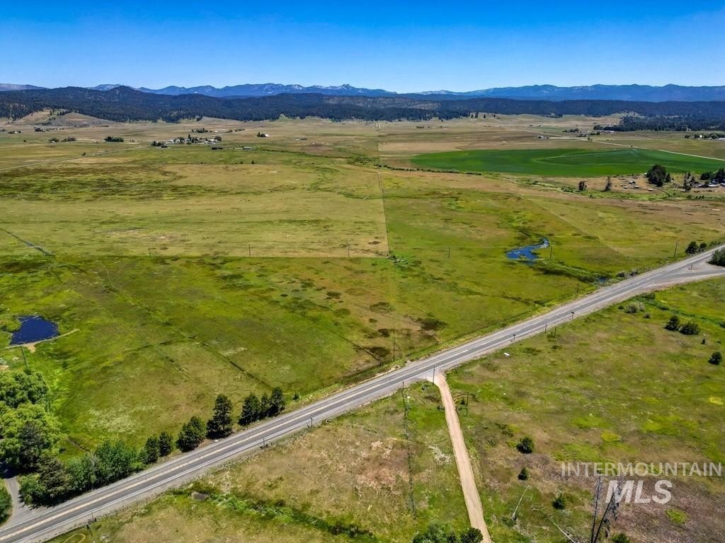Land in Donnelly, Idaho, United States 3 - 18131017