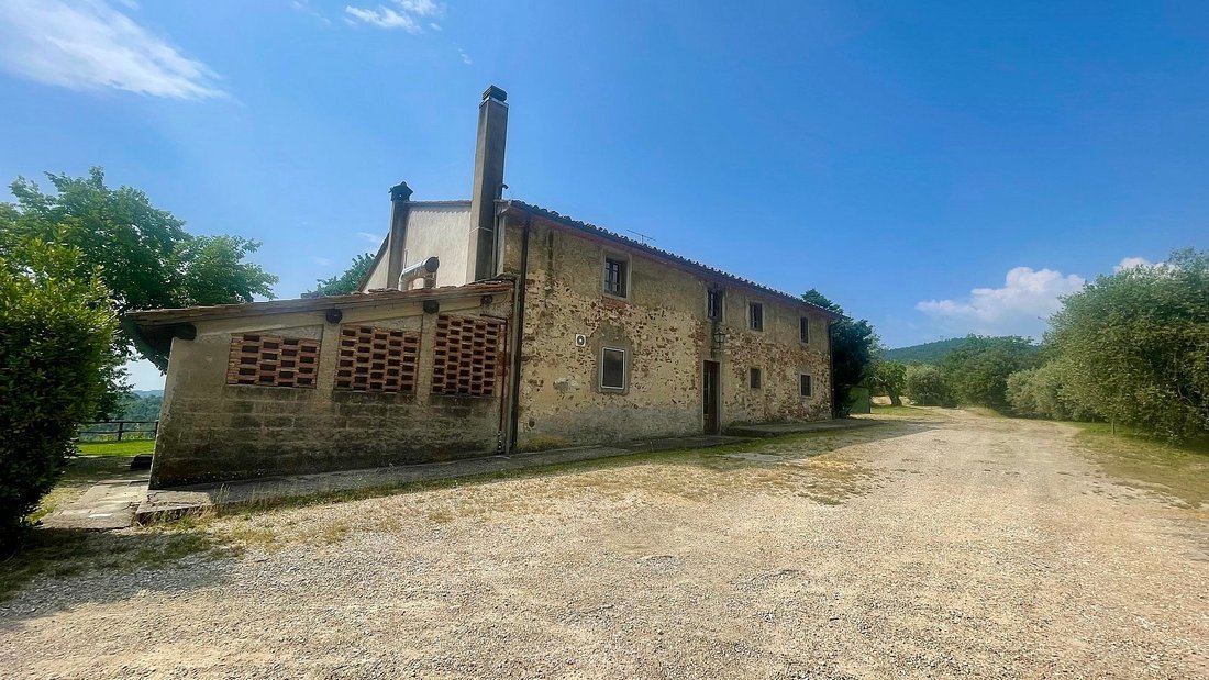 Country House in Center - La Rocca, Comeana, Tuscany 3 - 18127698