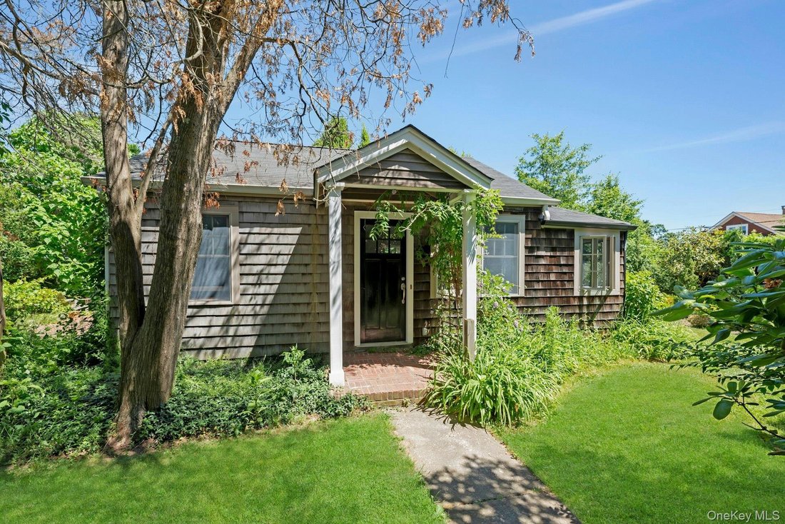 House in Greenport West, New York, United States 2 - 18129700