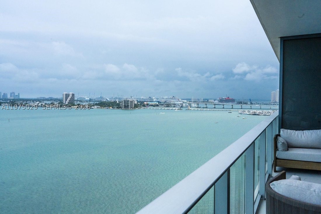 Condo in Miami, Florida, United States 3 - 17350271