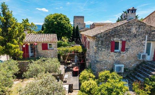 Maison à Gordes, Provence-Alpes-Côte d'Azur, France 1