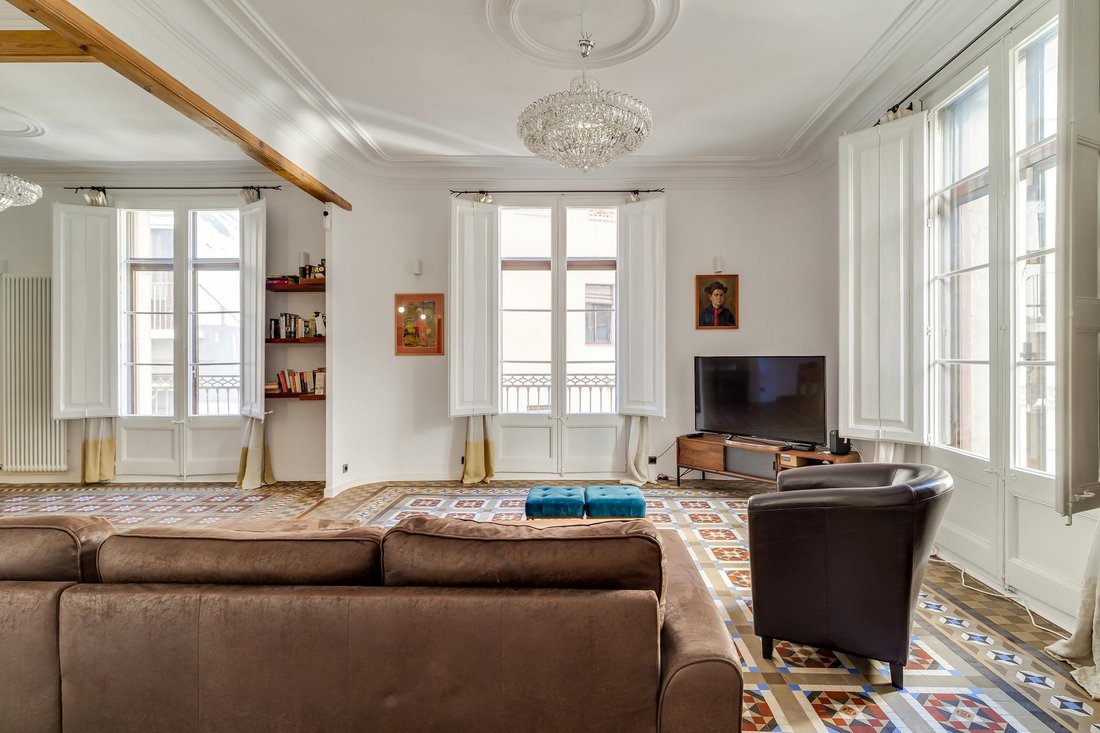 Apartment in Ciutat Vella, Barcelona, Spain 3 - 18128144