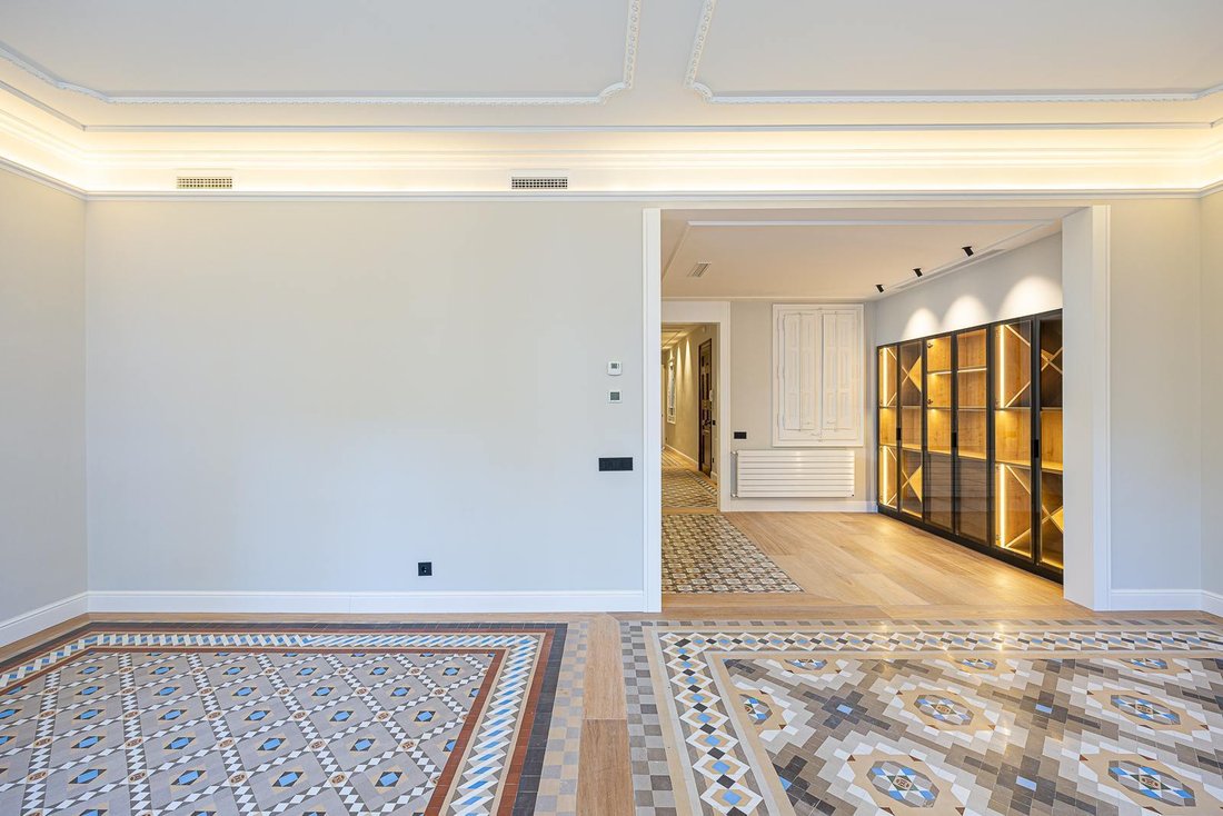 Apartment in Eixample, Barcelona, Spain 5 - 18128156