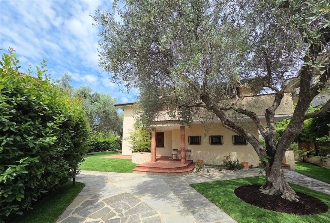 Villa à Centre, Massa, Italie 3 - 16631325