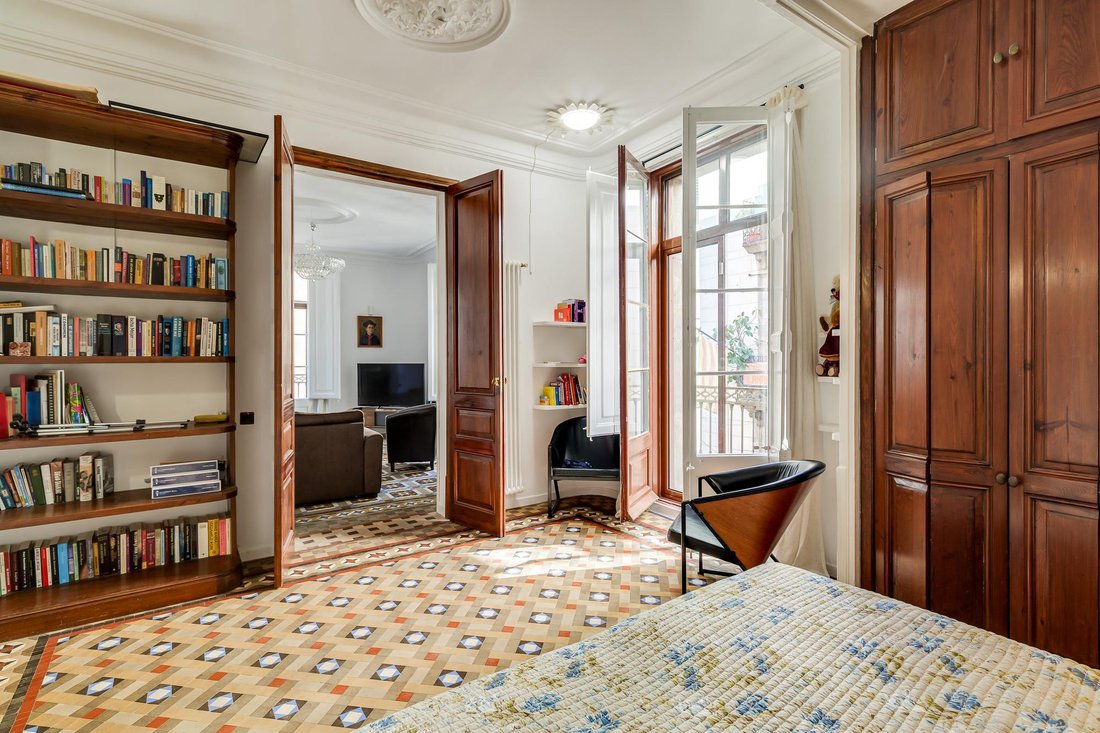 Apartment in Ciutat Vella, Barcelona, Spain 5 - 18128144