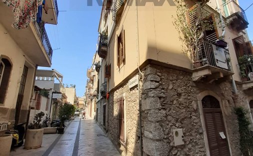 Apartamento en Taormina, Sicilia, Italia 1