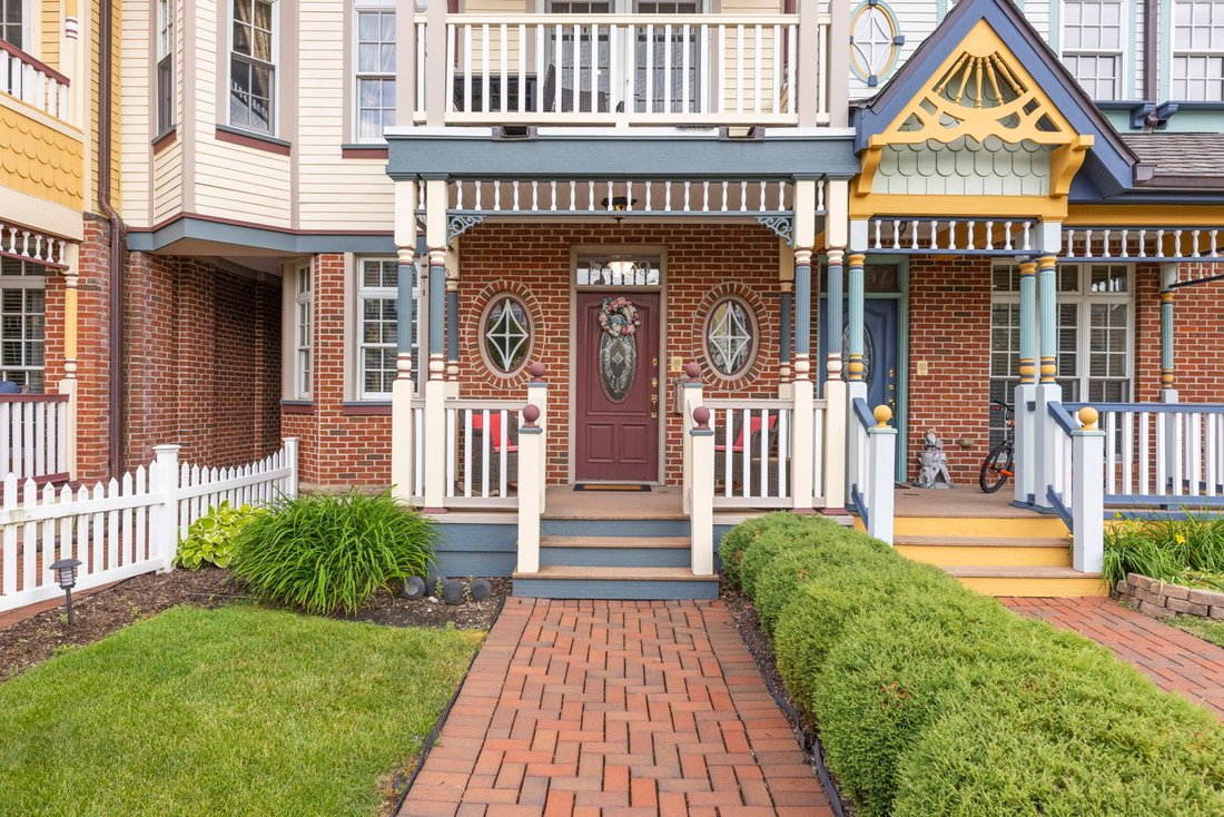 Condo in Naperville, Illinois, United States 3 - 18132688