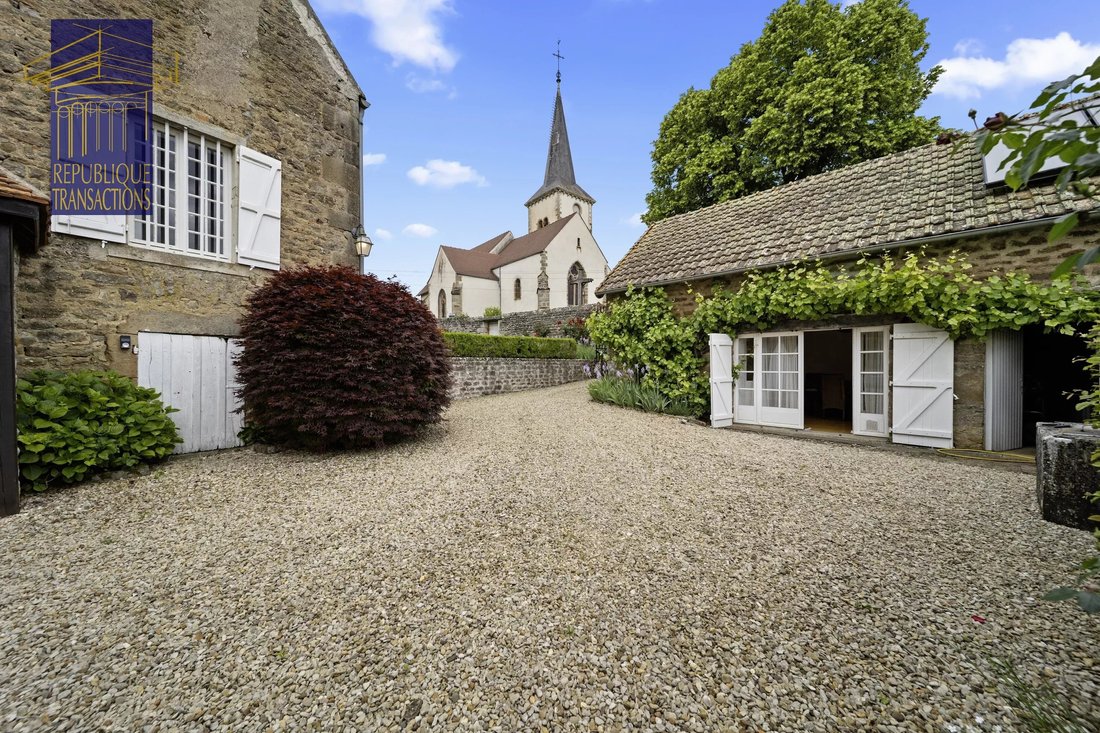 Estate in Centre Ville, Beaune, France 2 - 18129478