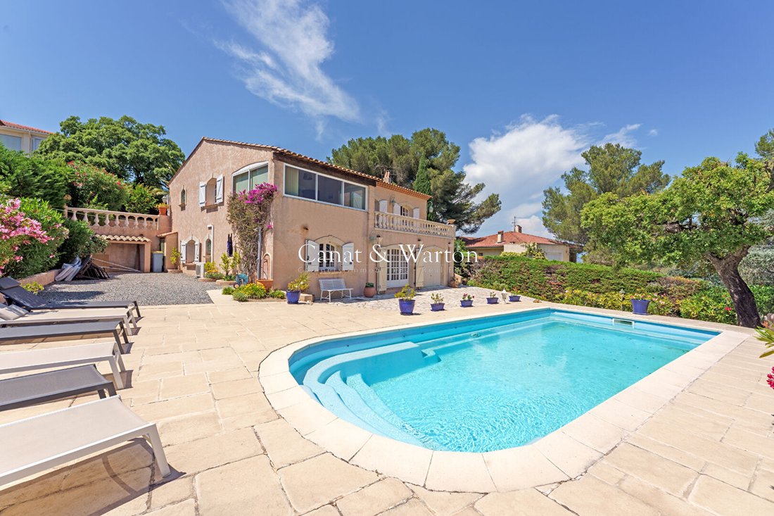 Villa in Frejus, Provence-Alpes-Côte d'Azur, France 1 - 18130588