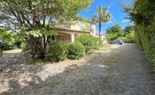 Villa in Centre Ancien, Draguignan, France 1