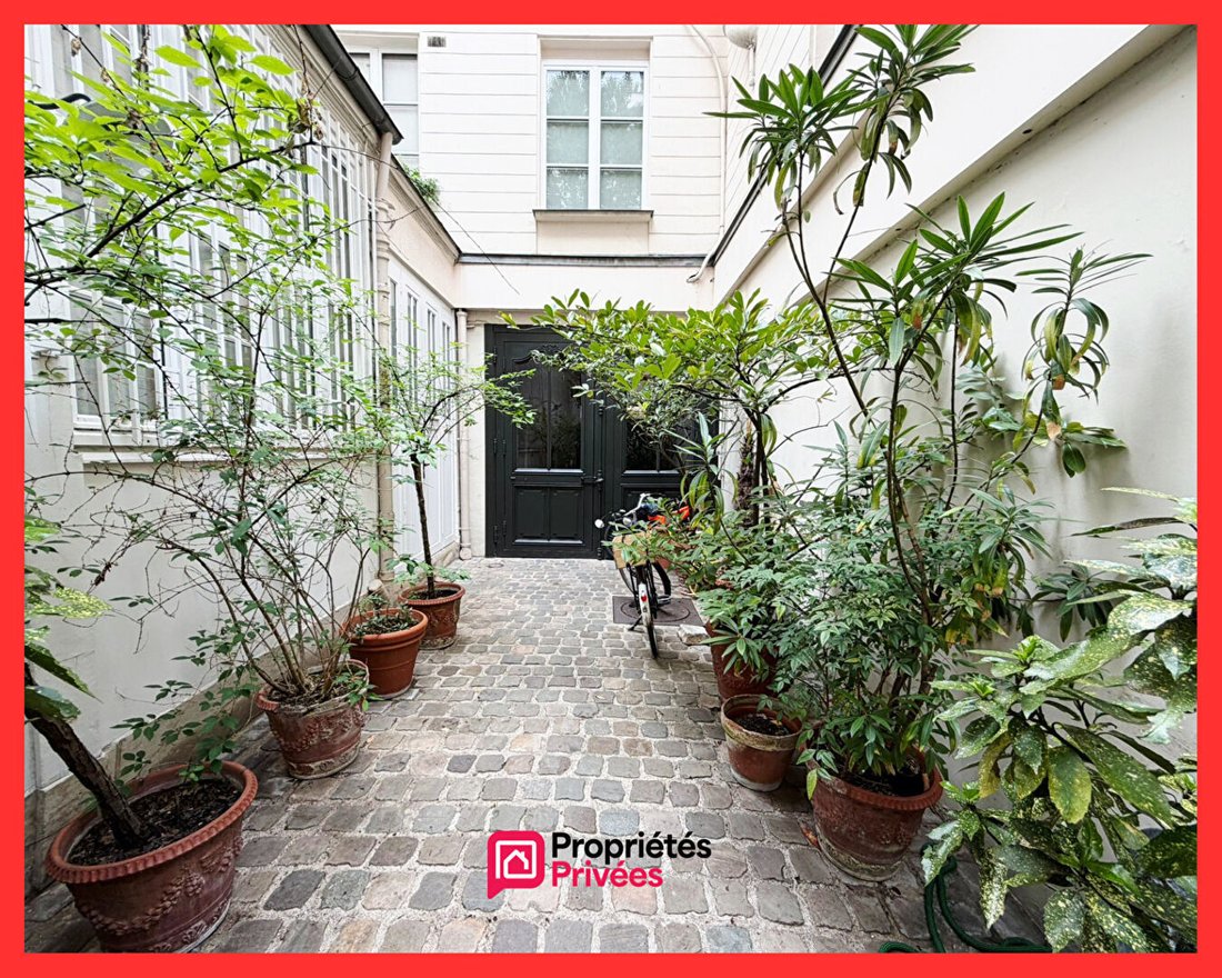 Apartment in Saint Thomas d'Aquin, Paris 7e Arrondissement, Paris 1 - 18115021