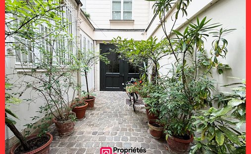 Apartment in Saint Thomas d'Aquin, Paris 7e Arrondissement, Paris 1