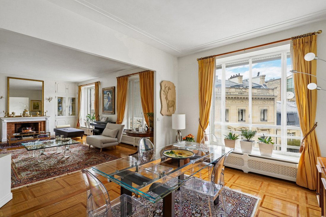 Apartment in Chaillot, Paris 16e Arrondissement, Paris 1 - 18130088
