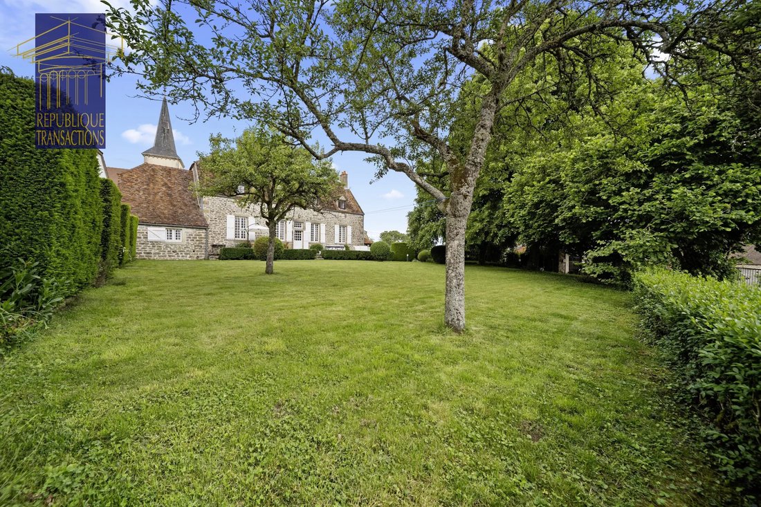 Estate in Centre Ville, Beaune, France 1 - 18129478
