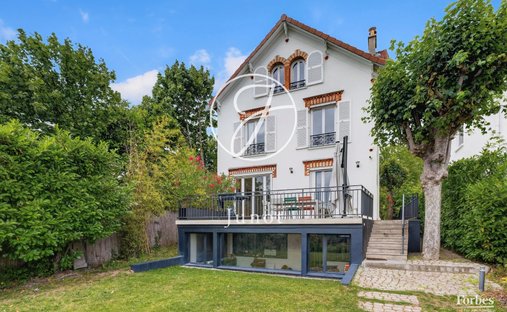House in Saint-Cloud, Ile-de-France, France 1