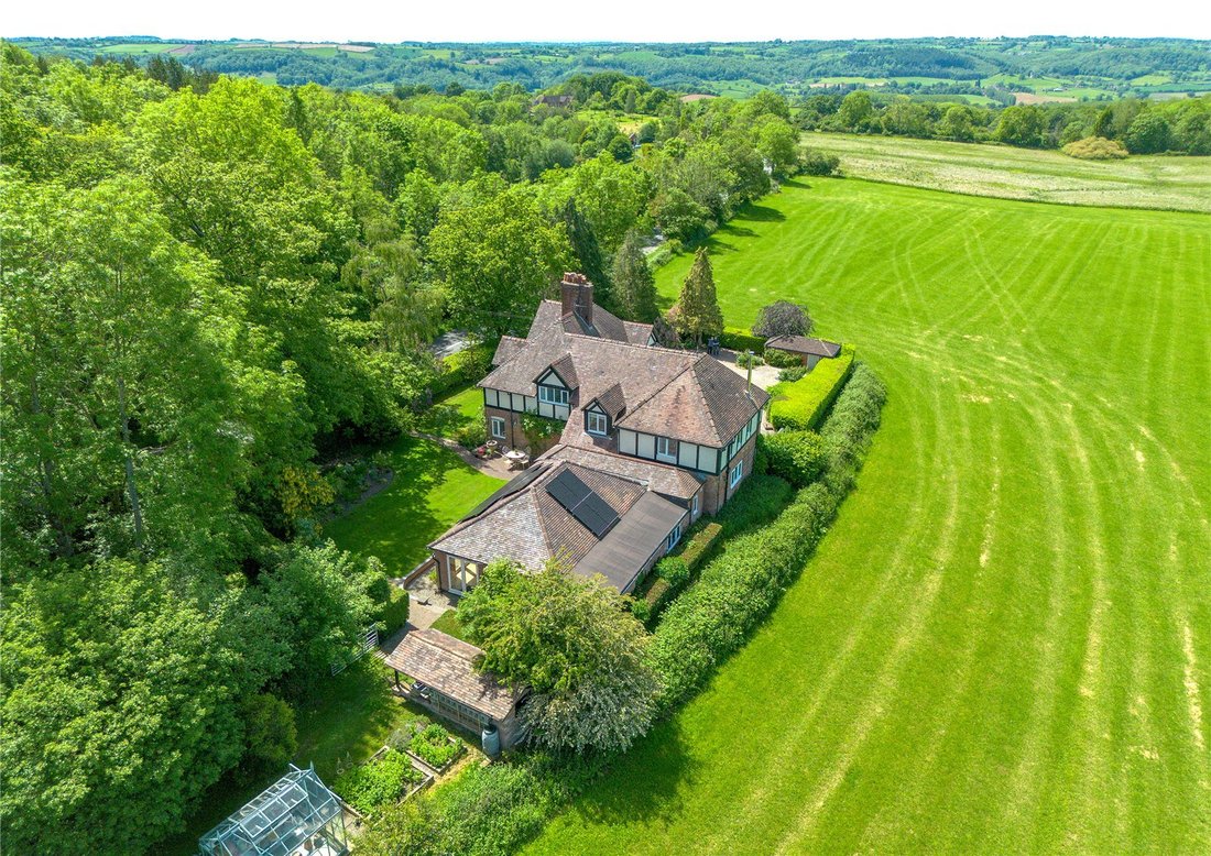 House in Abberley Common, England 2 - 16814820