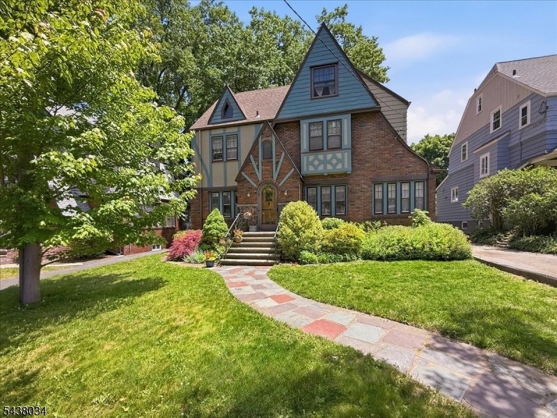 House in Maplewood, New Jersey, United States 2 - 18129361