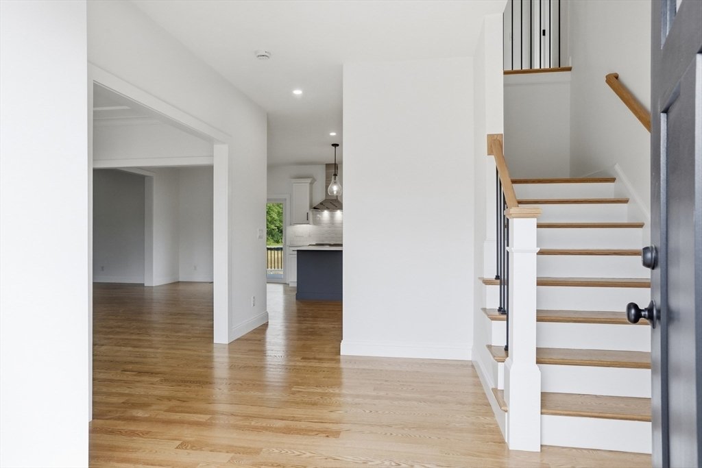 House in Dracut, Massachusetts, United States 2 - 18129491