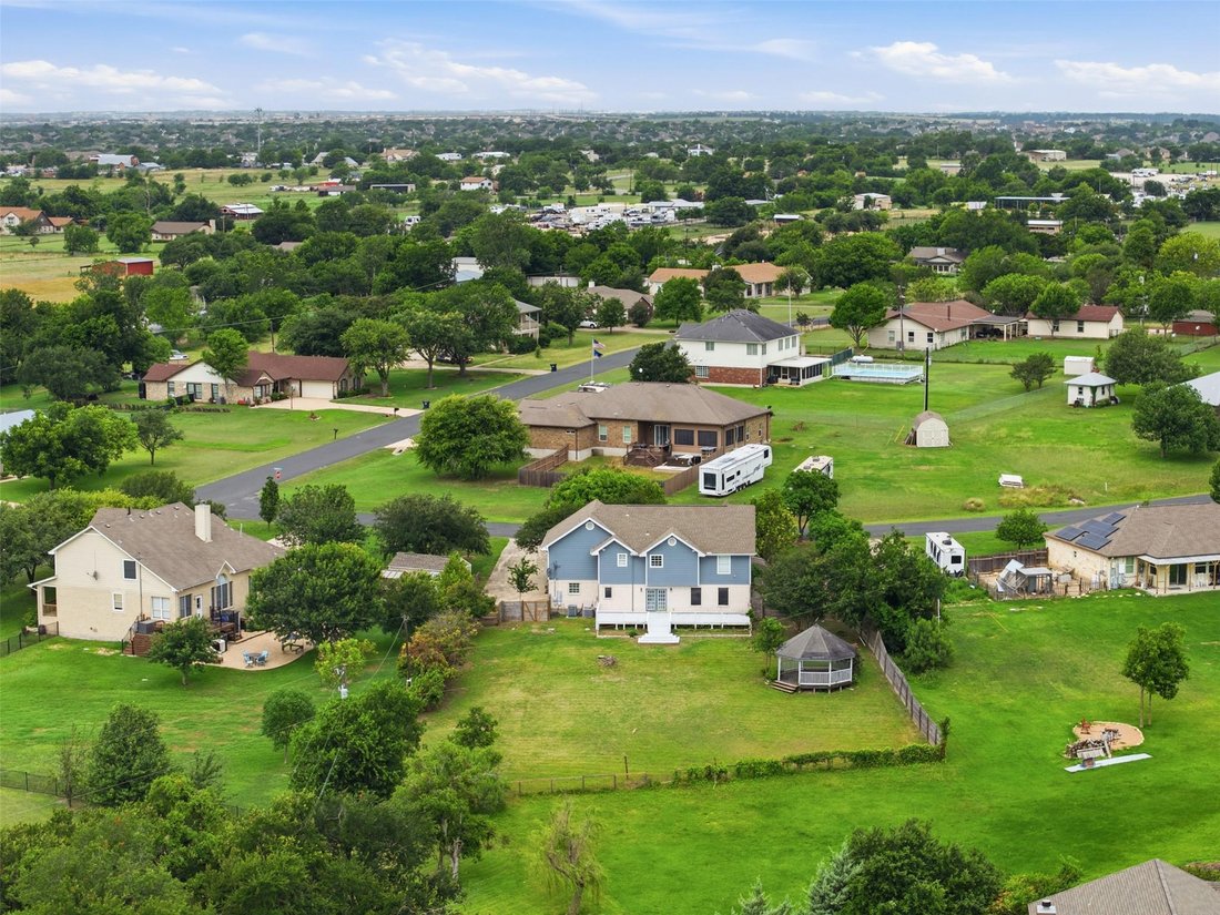 House in Hutto, Texas, United States 3 - 18133074