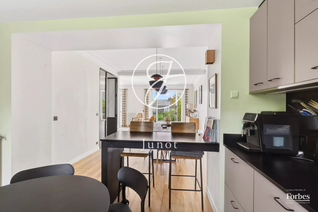 House in Saint-Cloud, Ile-de-France, France 5 - 18130054