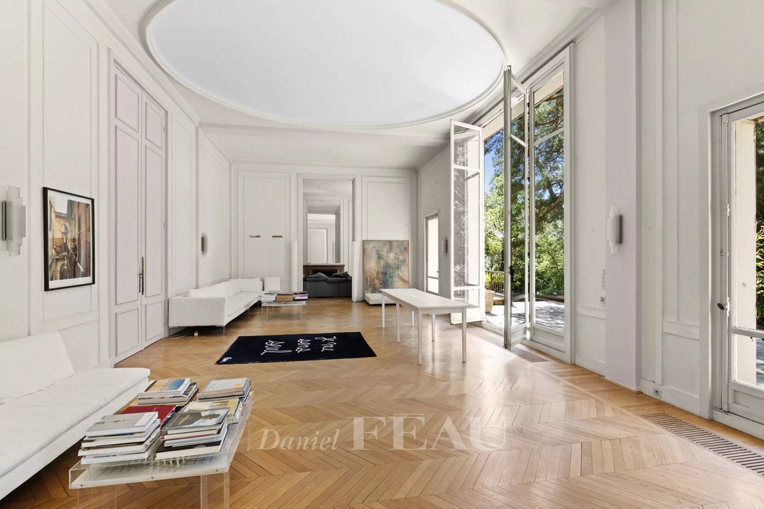 Estate in Buzenval, Garches, France 4 - 18130302