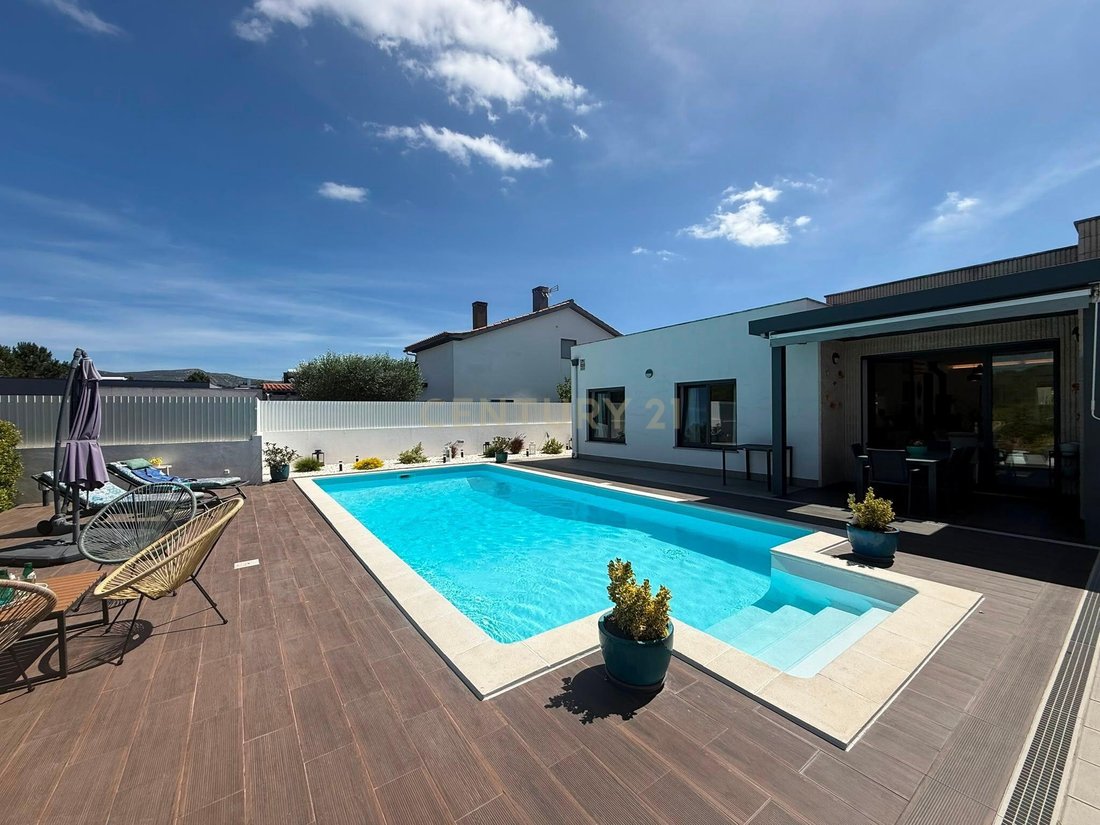 Villa in Azeitao (Sao Lourenco e Sao Simao), Setubal, Portugal 1 - 18129925