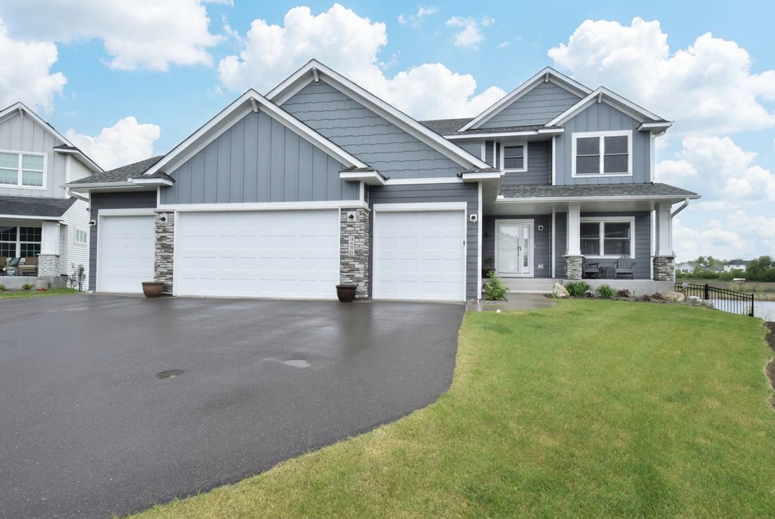 House in Blaine, Minnesota, United States 4 - 18133092