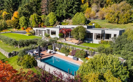 House in Wanaka, Otago, New Zealand 1