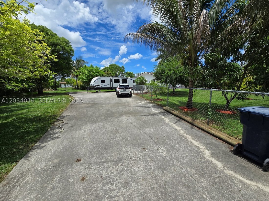 House in Miami, Florida, United States 4 - 18132910