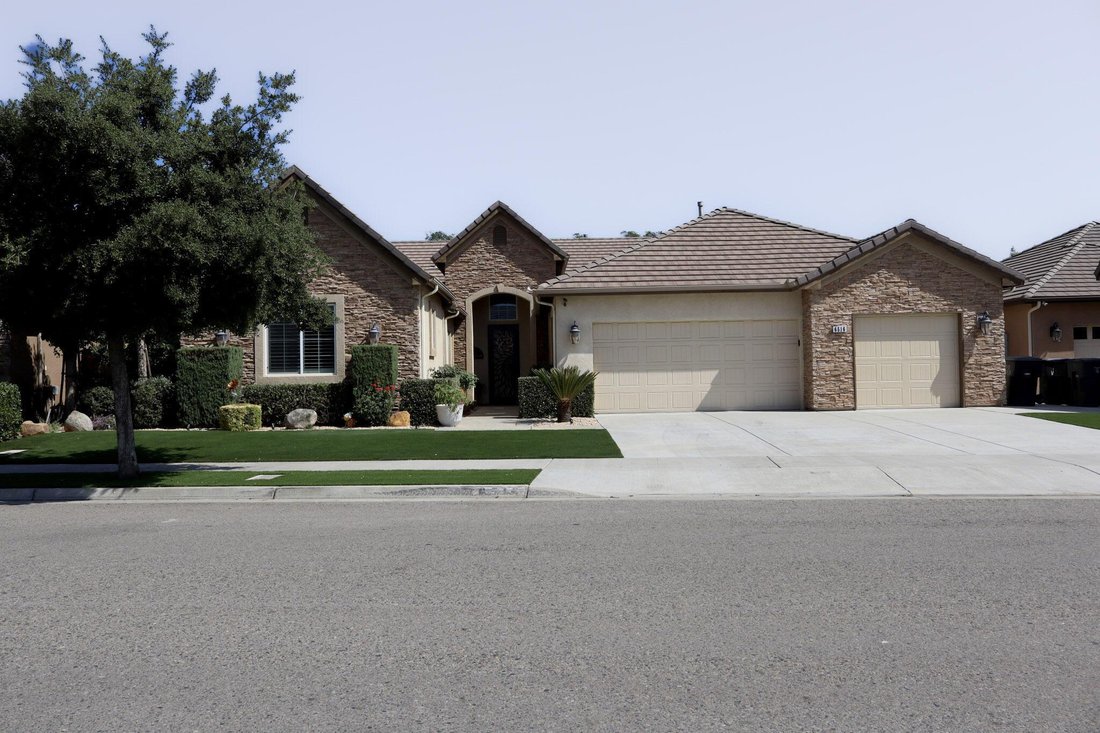 House in Visalia, California, United States 1 - 18134138