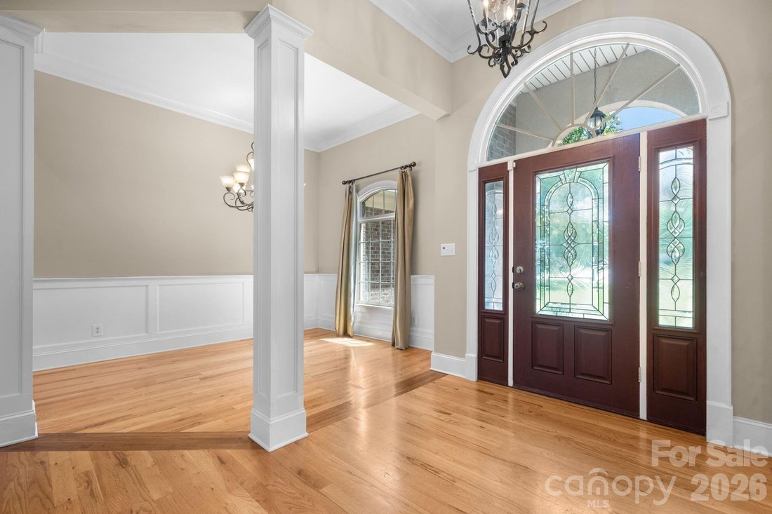 House in Newton, North Carolina, United States 5 - 18140003