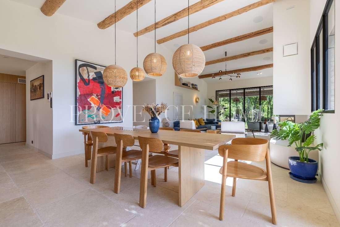 Estate in Gordes, Provence-Alpes-Côte d'Azur, France 5 - 18130766