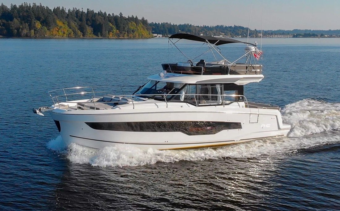 Flybridge in United States 1 - 17885303
