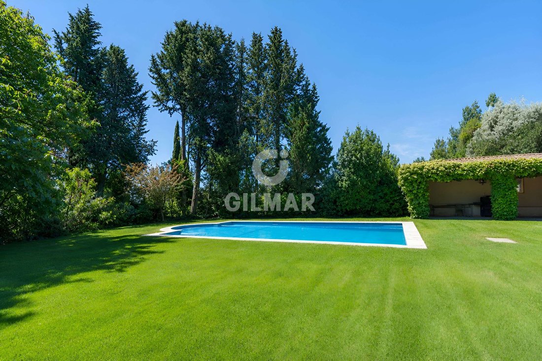 Villa in Moncloa-Aravaca, Madrid, Spain 4 - 18131358