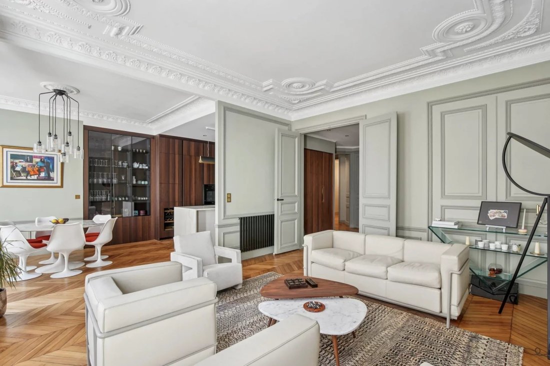 Apartment in Porte Dauphine, Paris 16e Arrondissement, Paris 1 - 18130296