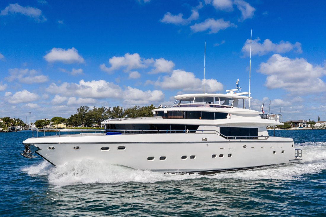 Motor Yacht in United States 2 - 17885383
