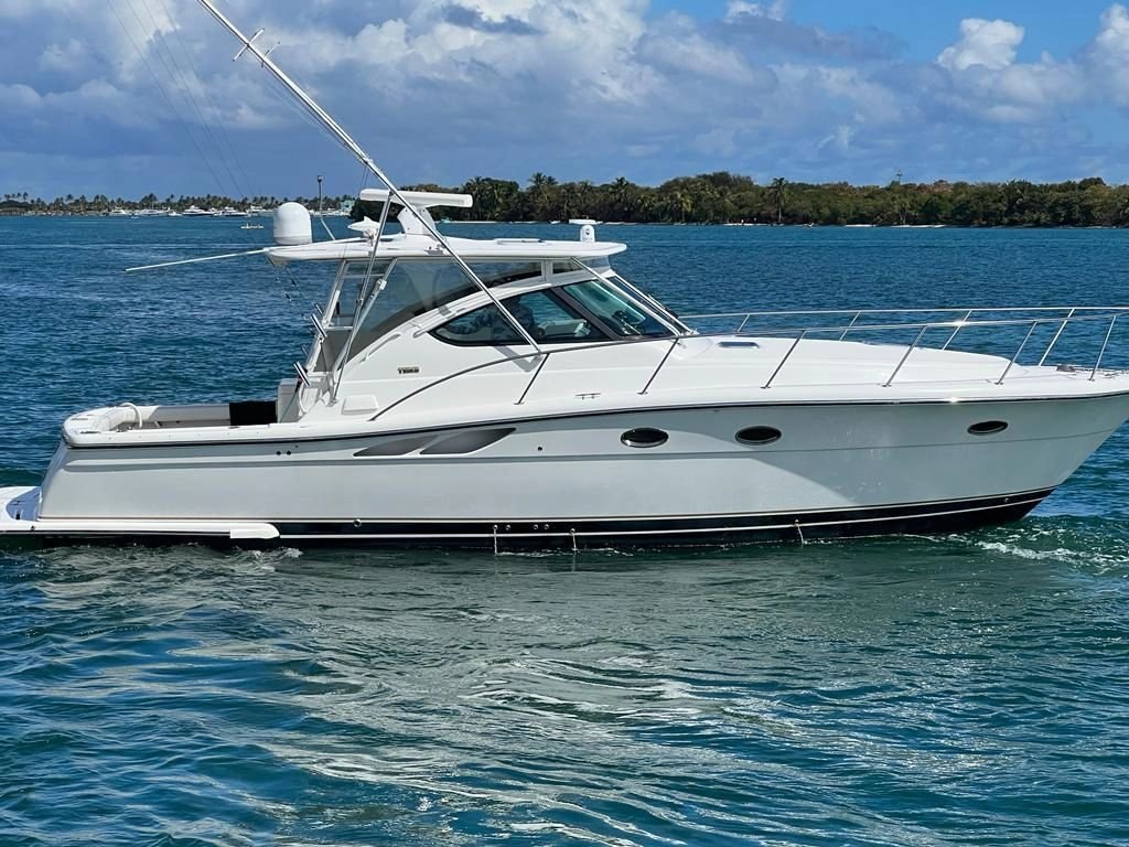 Sport Fisherman in Panama 2 - 17885415