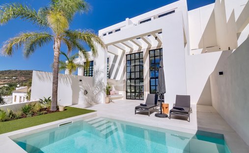 Townhouse in Santa Barbara de Nexe, Algarve, Portugal 1