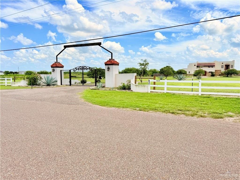 House in Elsa, Texas, United States 3 - 18131303