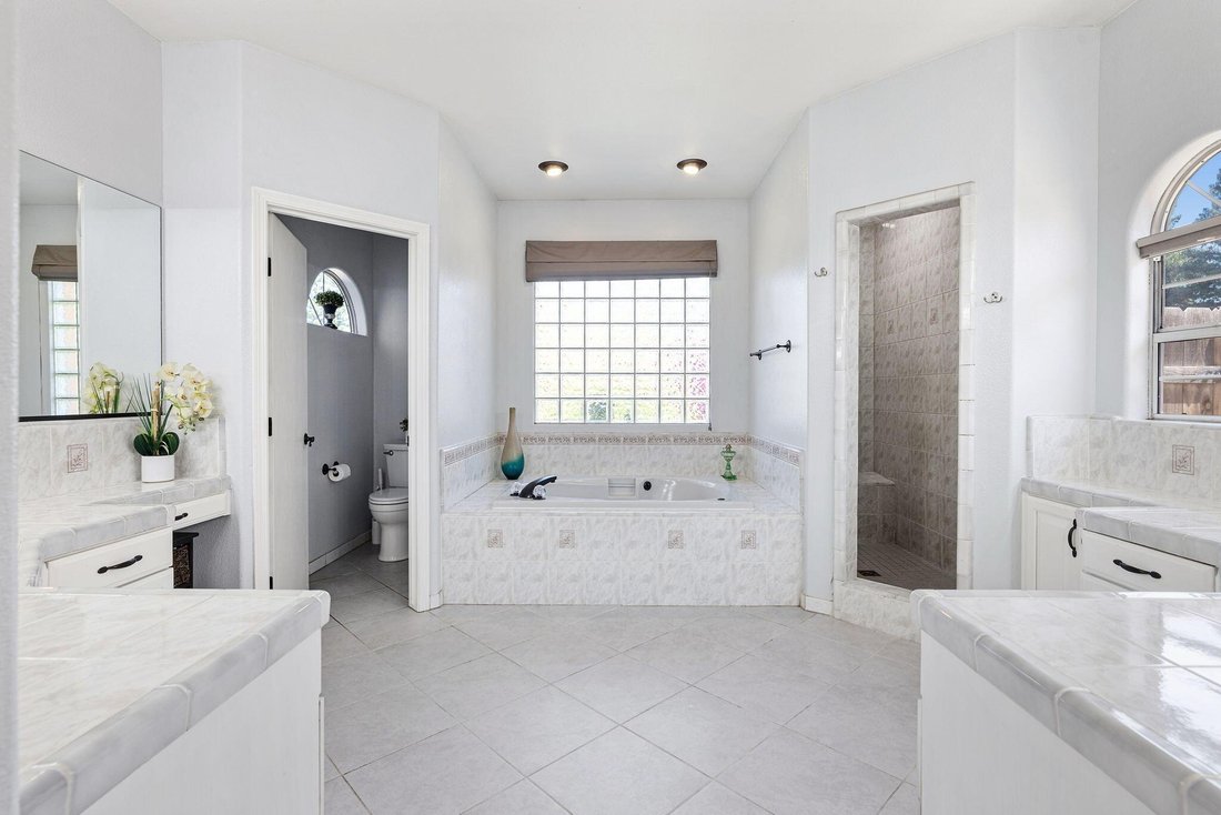 House in Visalia, California, United States 5 - 18134130
