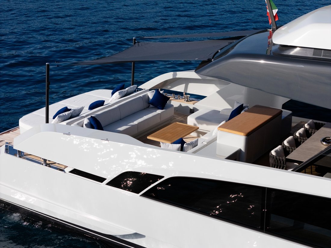 Motor Yacht in Italy 5 - 17885096