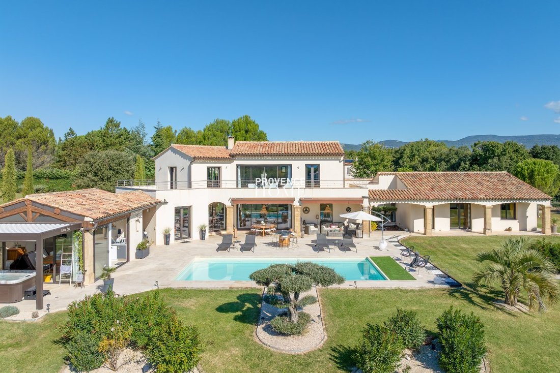 Villa in Roussillon, Provence-Alpes-Côte d'Azur, France 1 - 18130812