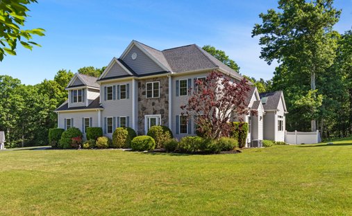 House in Franklin, Massachusetts, United States 1