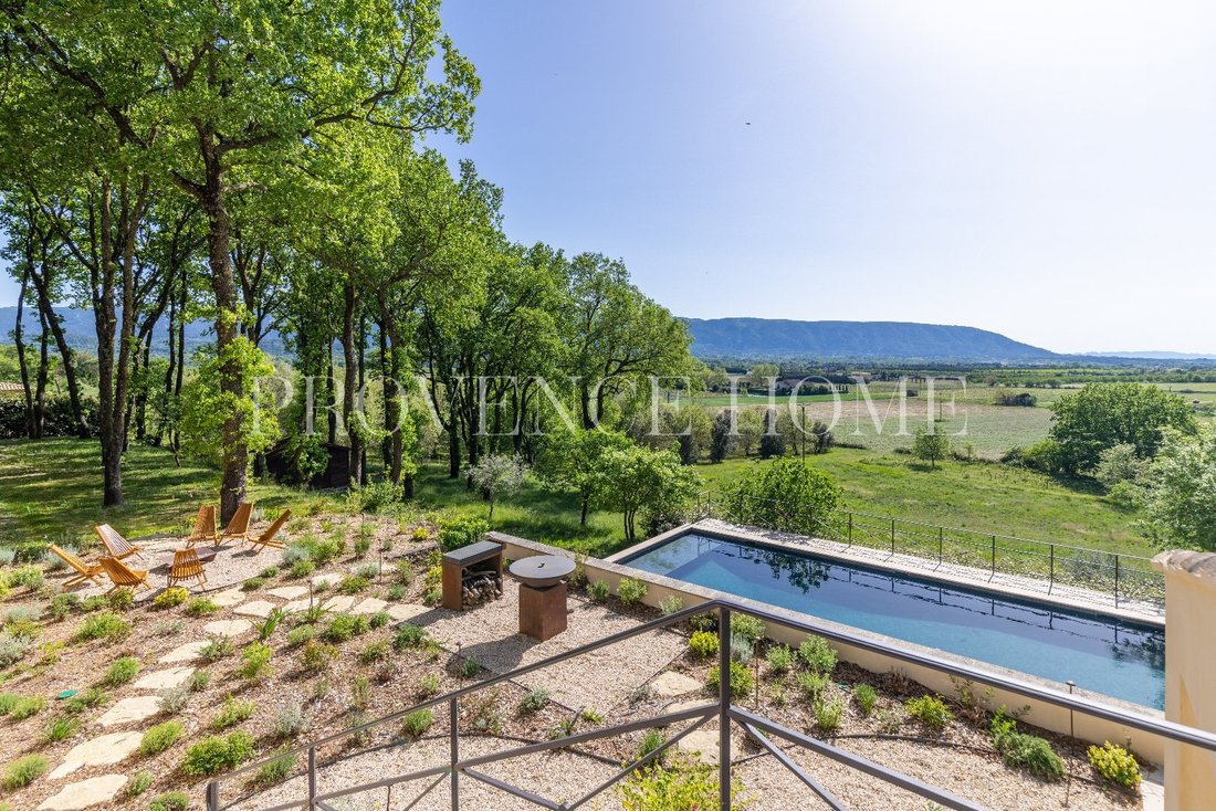 Estate in Gordes, Provence-Alpes-Côte d'Azur, France 2 - 18130766
